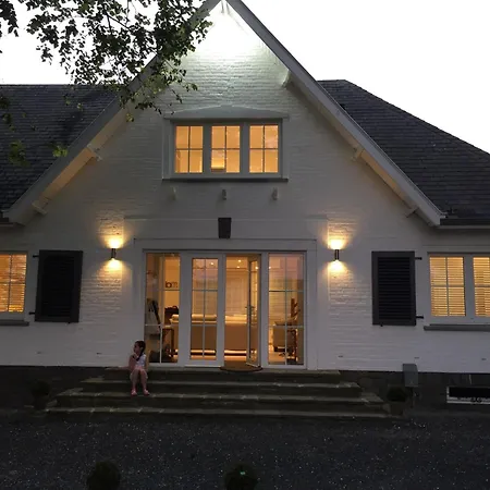 Holiday Home Rochefort Near Lesse River, Cleaning Included * Serinchamps