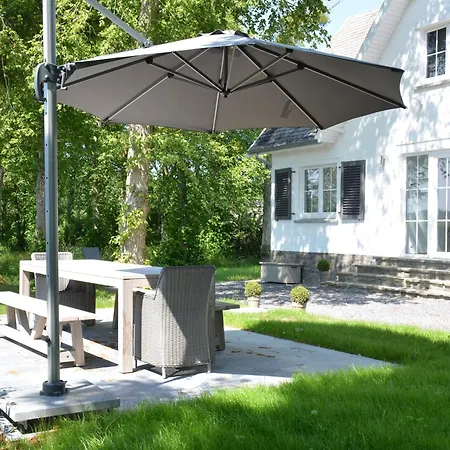 Superb With Garden In Serinchamps, Cleaning Included Vakantiehuis *