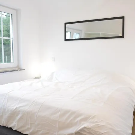 Vakantiehuis Superb With Garden In Serinchamps, Cleaning Included *