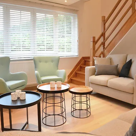 Superb With Garden In Serinchamps, Cleaning Included Vakantiehuis *